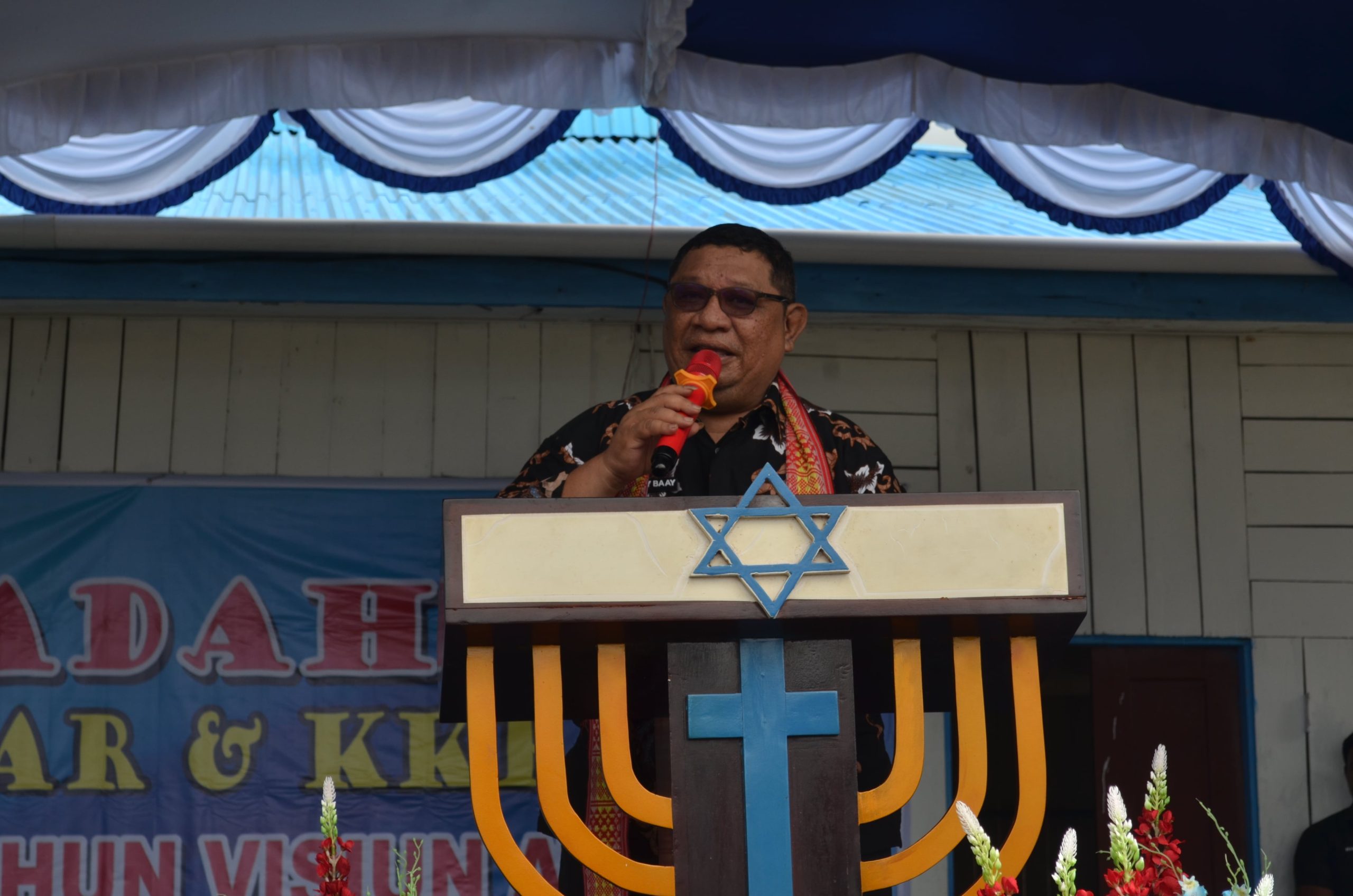 Pj.Bupati Maybrat Vicente Campana Baay saat menyampaikan sambutan di acara HUT Visiun Athena Jumaat, (31/01/2025)